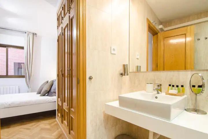 Bright & Spacious- City Center- 2Rooms-2Bathrooms Madrid Exterior foto